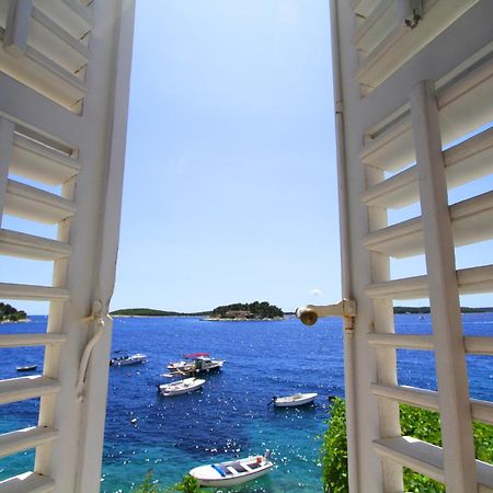 Seafront Rooms Хвар Екстериор снимка