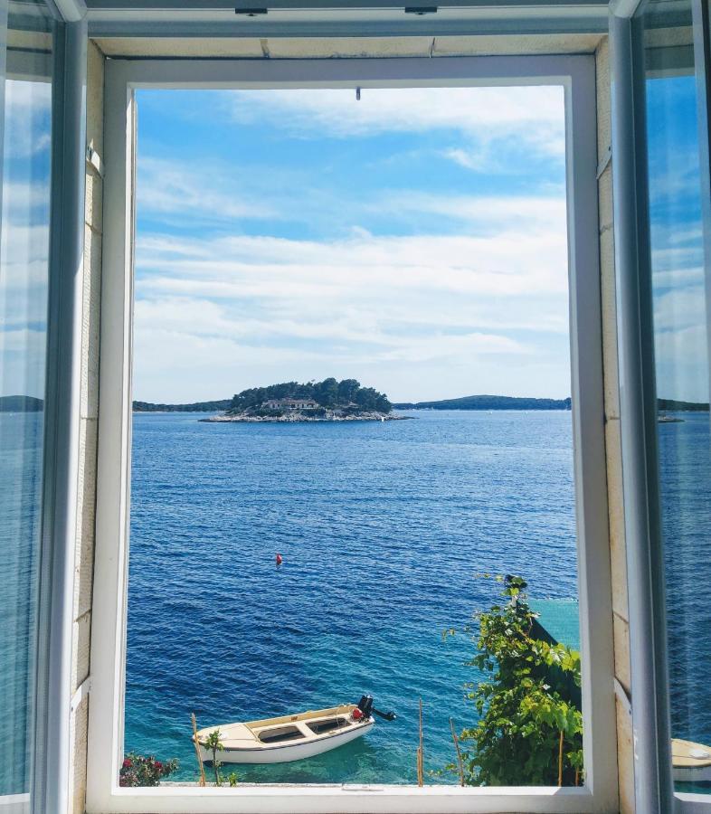 Seafront Rooms Хвар Екстериор снимка