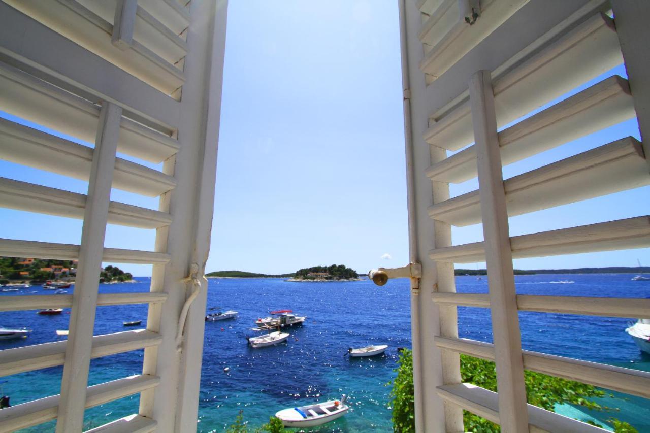 Seafront Rooms Хвар Екстериор снимка