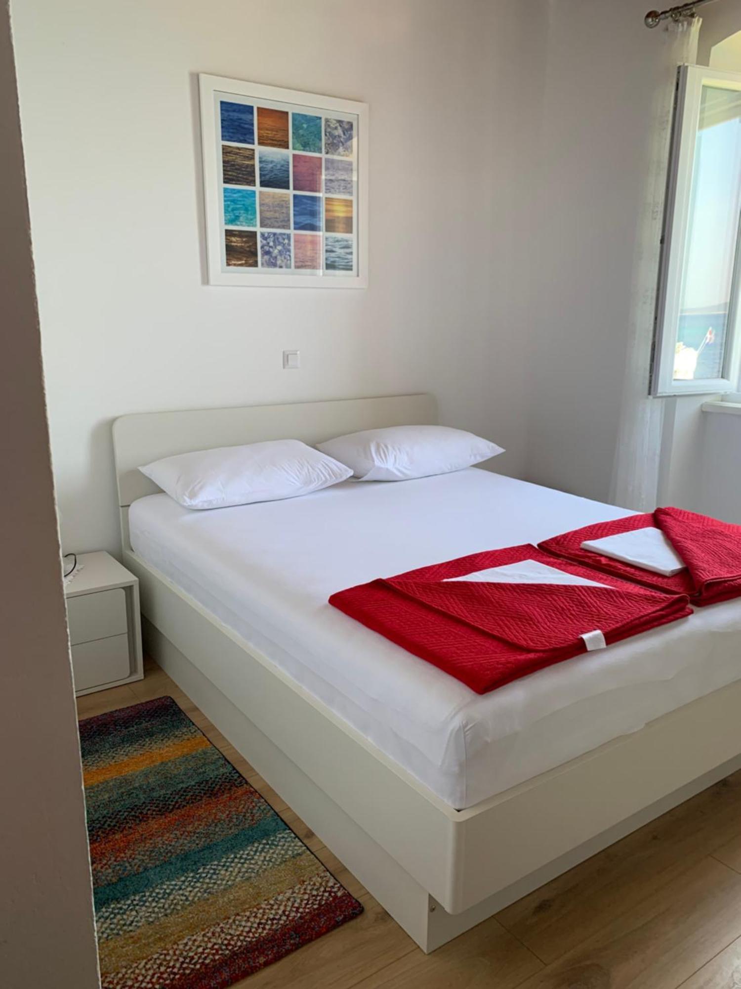Seafront Rooms Хвар Екстериор снимка