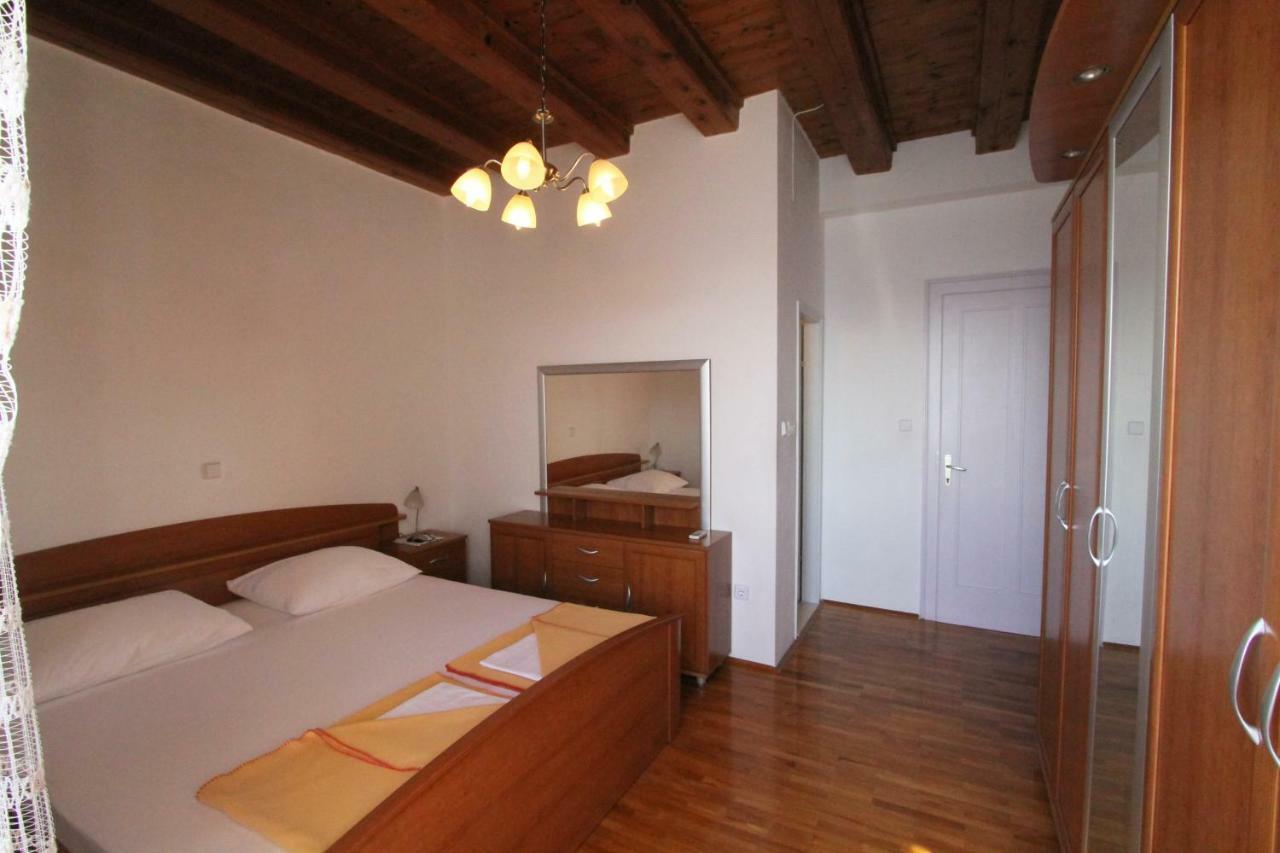 Seafront Rooms Хвар Екстериор снимка