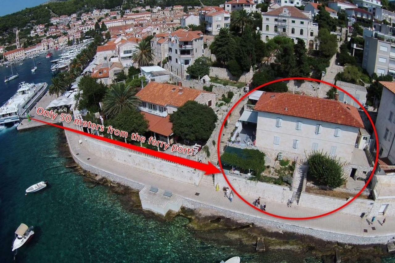 Seafront Rooms Хвар Екстериор снимка